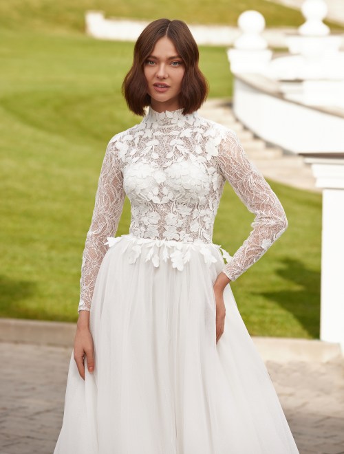 https://www.sposa-lia.com/images/stories/virtuemart/product/Alana (2).jpg